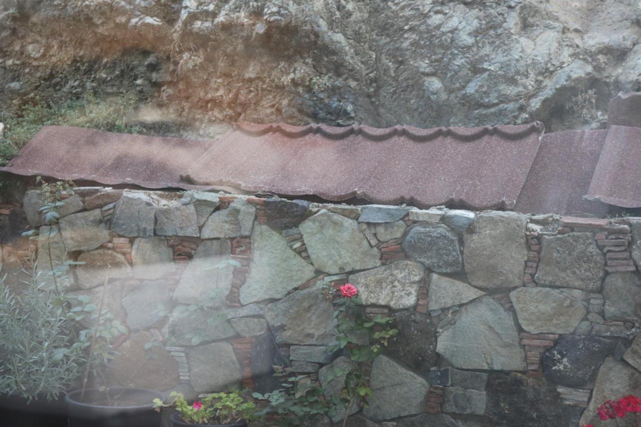 Georgiou Villa In Action Pelendri Exterior photo